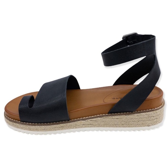 Lucky Brand Black Leather Wedge Sandals - Picture 4 of 12